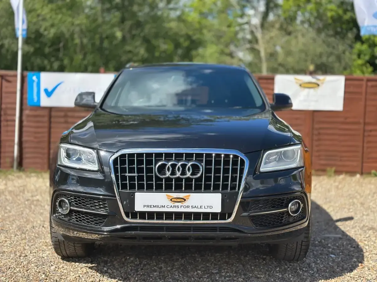 Usado Audi Q5 S-line plus 177 HP (130 kW) 2014 Preto SUV