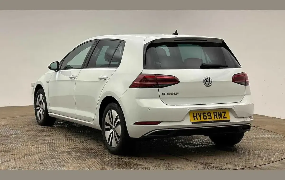 Used VW e-Golf 97 kW (132 HP) 2019 White Hatchback
