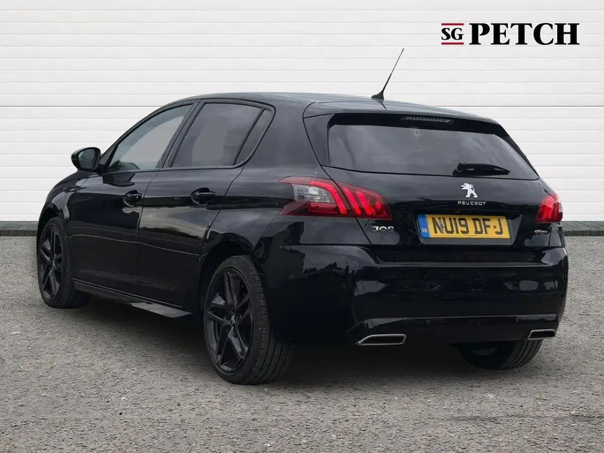 Used Peugeot 308 GT-line 129 HP (94 kW) 2019 Black Hatchback