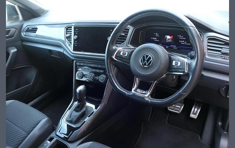 Used VW T-Roc R-line 150 HP (110 kW) 2022 Yellow SUV