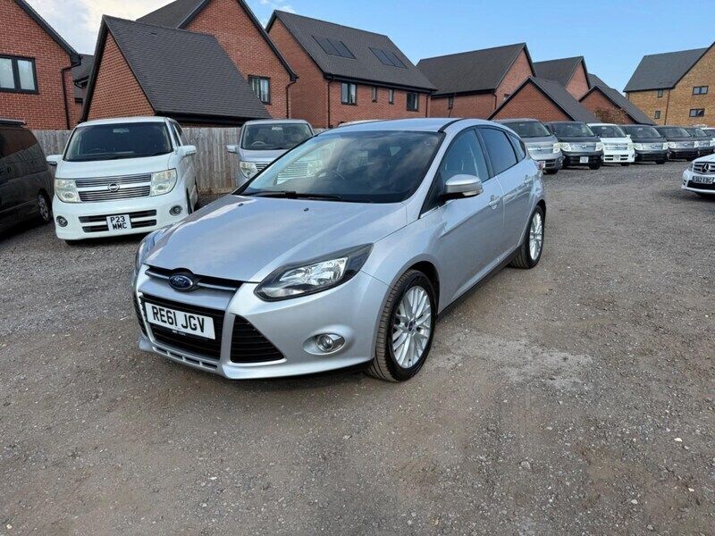 Silver Used 2011 Ford Focus Zetec Hatchback | £3,295 (Fair price) - Image 1/4