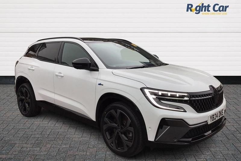 Used Renault Austral Iconic Esprit Alpine 200 HP (147 kW) 2024 White  SUV