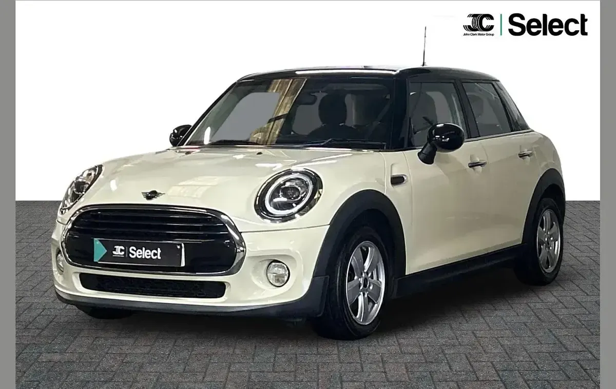 Used Mini Cooper Classic 134 HP (98 kW) 2019 White Hatchback