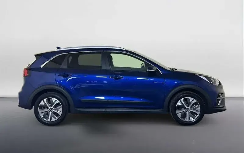 Used Kia e-Niro 150 kW (204 HP) 2022 Blue SUV