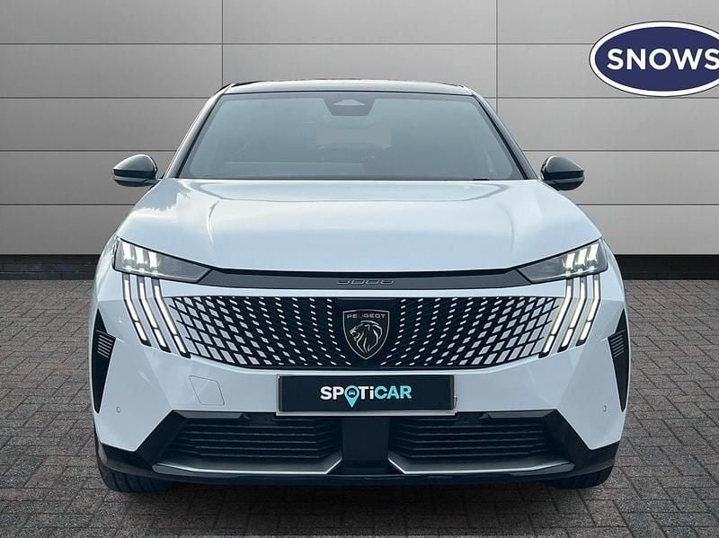 Used Peugeot e-3008 GT 156 kW (213 HP) 2024 Okenite white SUV