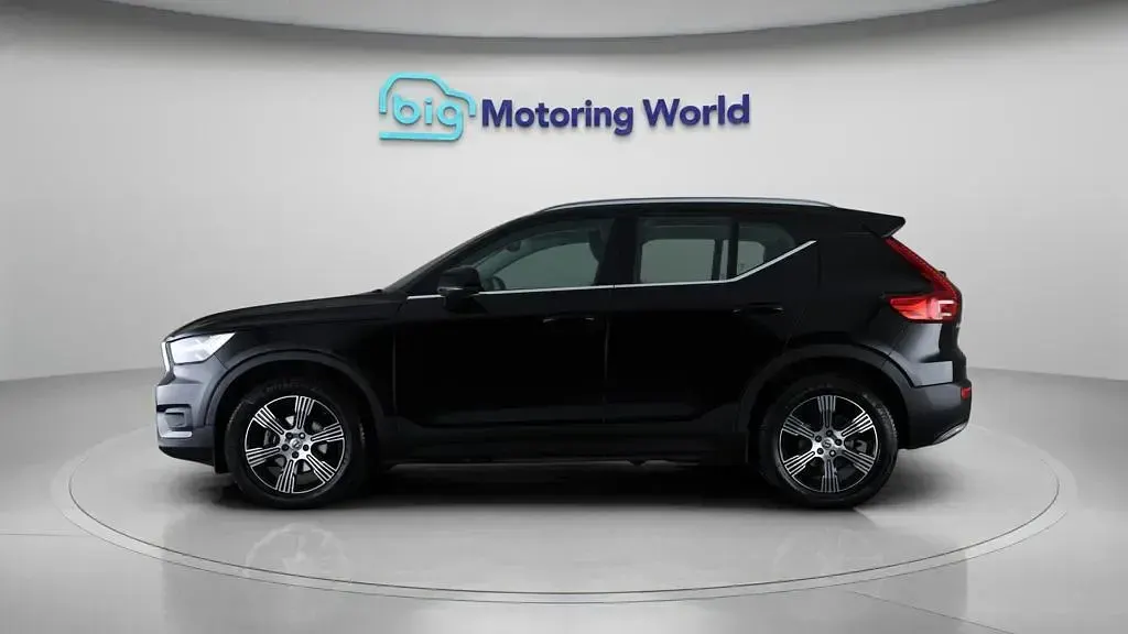 Used Volvo XC40 Inscription 163 HP (119 kW) 2021 Black SUV