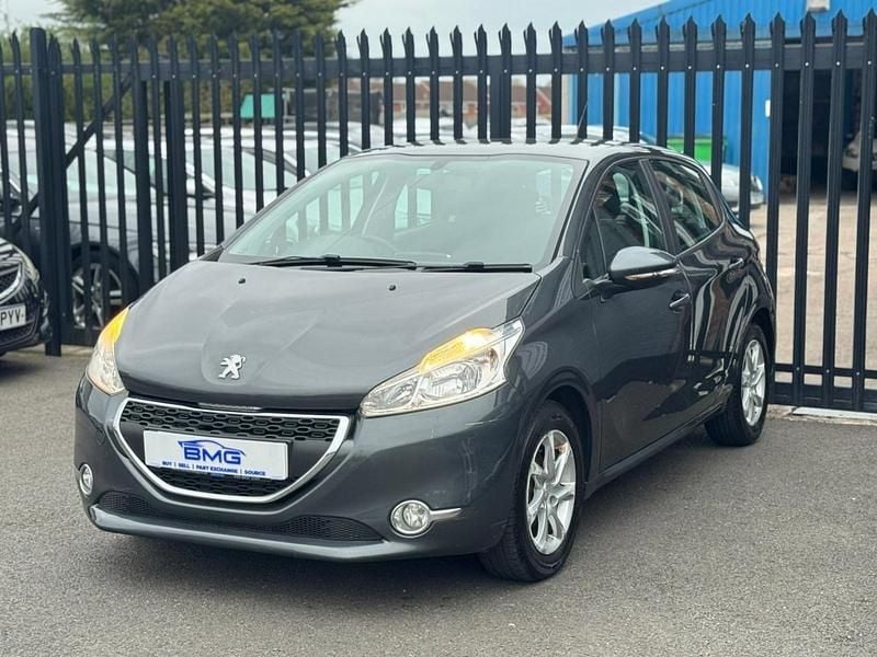 Used Peugeot 208 Active 82 HP (60 kW) 2014 Grey Hatchback