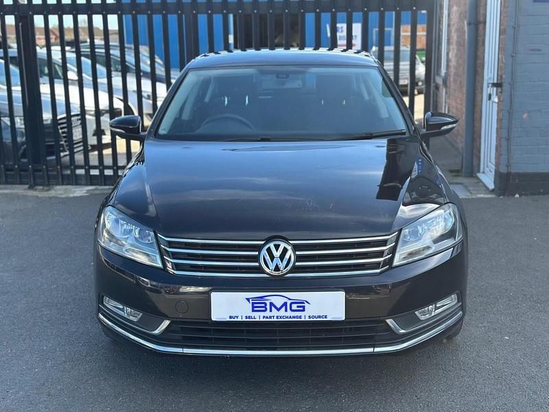 Used VW Passat SE 105 HP (77 kW) 2012 Black Sedan