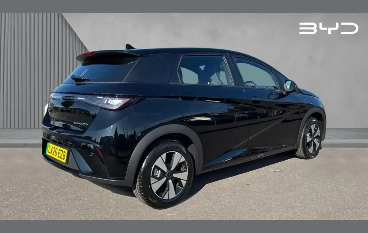 New BYD Dolphin Active 69 kW (95 HP) 2026 Additional metallic  obsidian black Hatchback