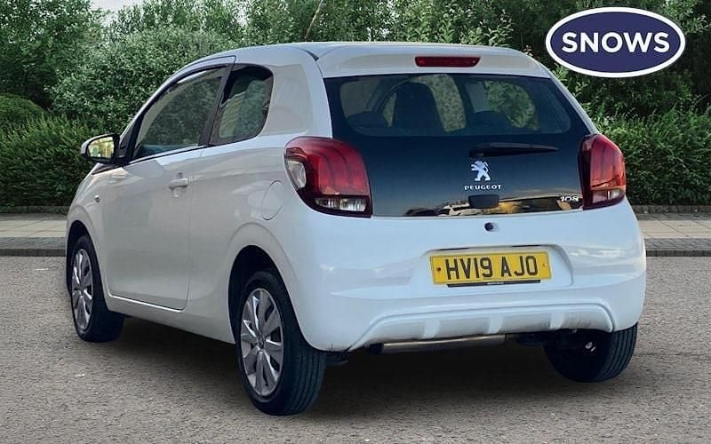 Used Peugeot 108 Active 72 HP (52 kW) 2021 Hatchback