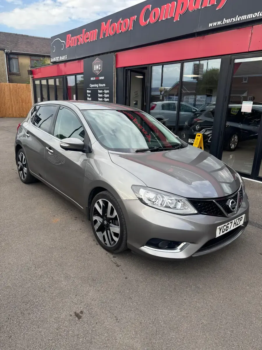 Used Nissan Pulsar Tekna 110 HP (80 kW) 2017 Grey Hatchback