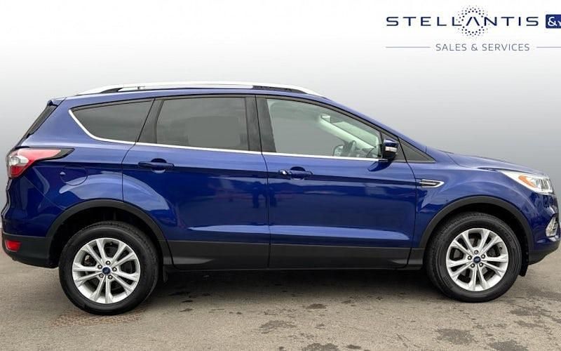 Used Ford Kuga Titanium 150 HP (110 kW) 2017 Blue SUV