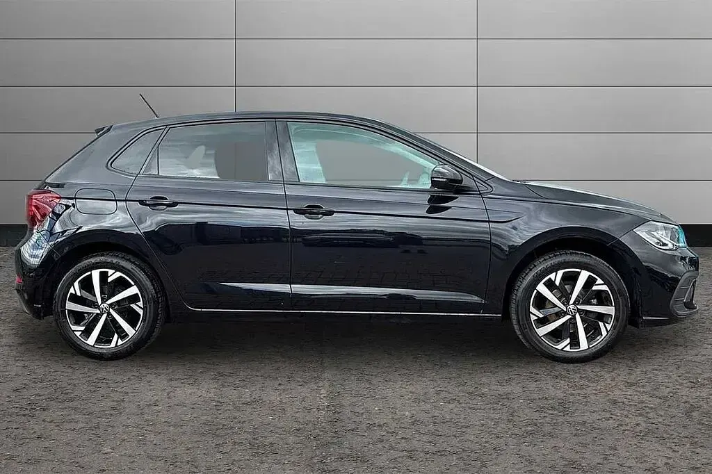 Used VW Polo 95 HP (69 kW) 2024 Hatchback