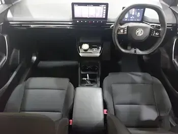 Used MG MG4 EV SE 125 kW (170 HP) 2023 White Hatchback