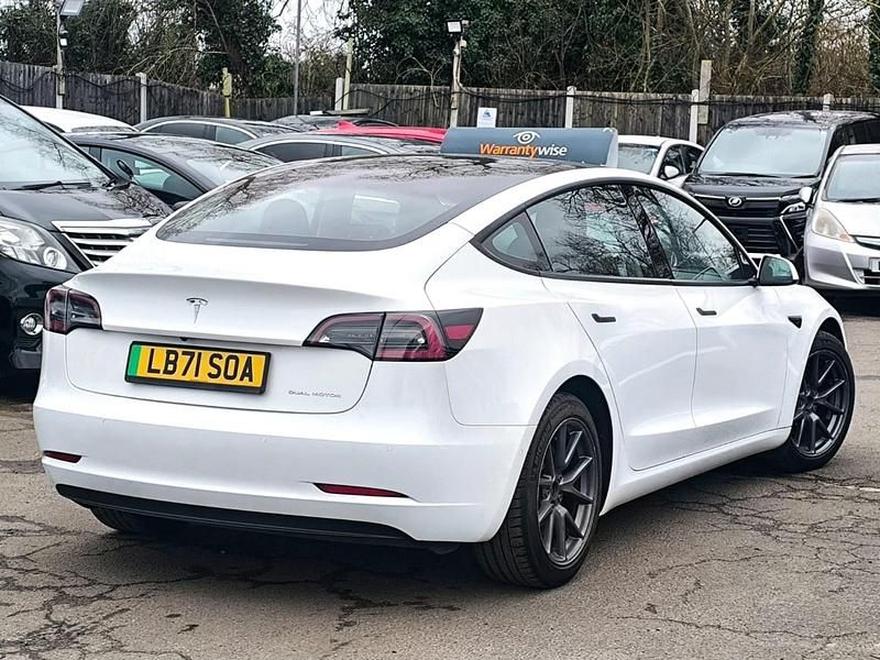 Used Tesla Model 3 75 kW (102 HP) 2021 White Sedan