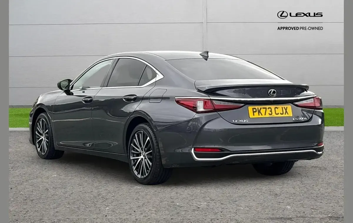 Used Lexus ES300H 214 HP (157 kW) 2023 Grey Sedan