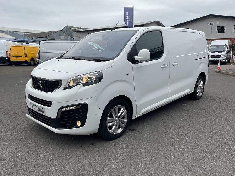 Second-hand Peugeot Expert 178 CP (130 kW) 2021 Alb Van