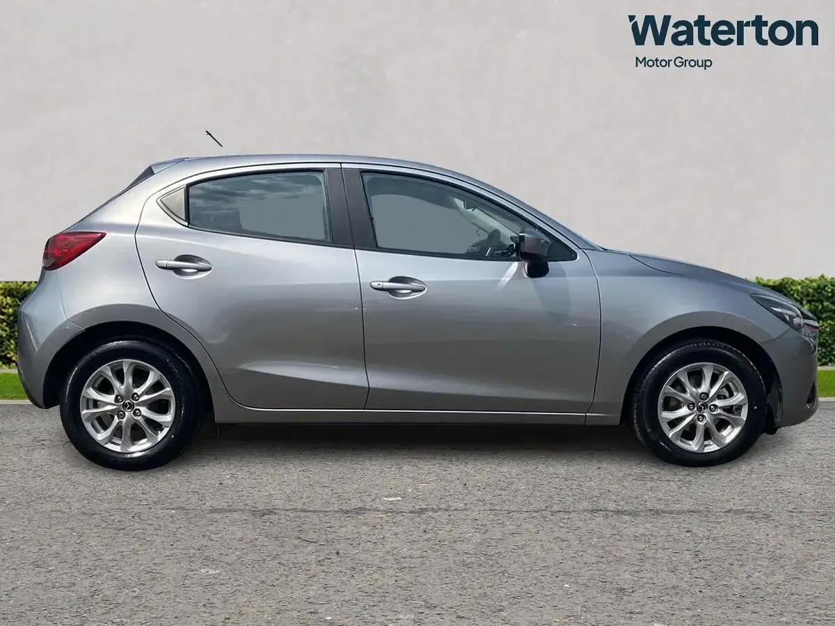 Used Mazda 2 75 HP (55 kW) 2016 Silver Hatchback