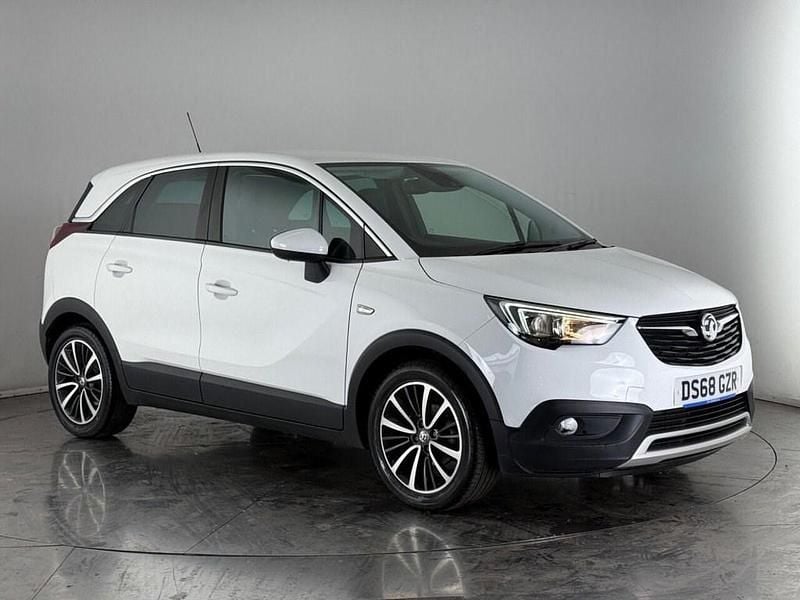 White Used 2018 Vauxhall Crossland X Elite SUV | £7,650 (Fair price) - Image 1/3