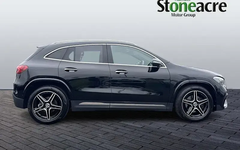 Used Mercedes GLA200 Executive 163 HP (119 kW) 2026 SUV