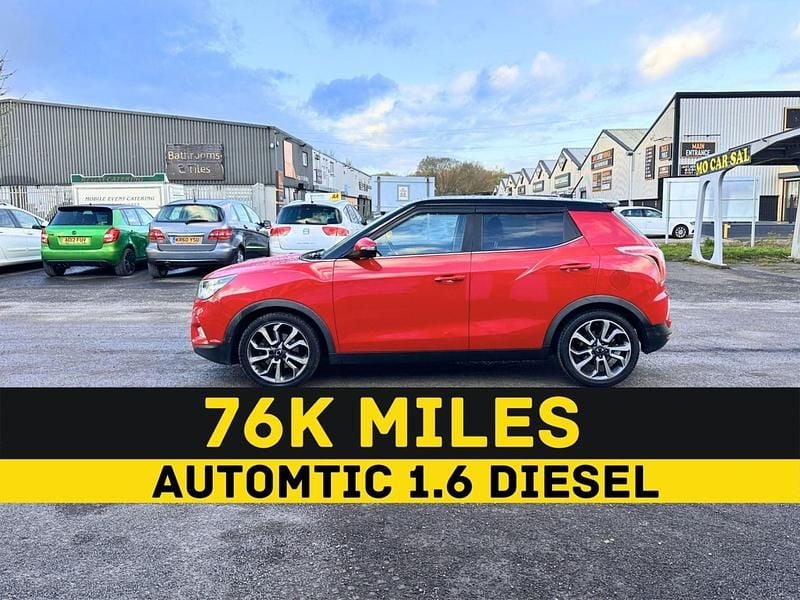 Used Ssangyong (KGM) Tivoli 115 HP (84 kW) 2016 Red SUV
