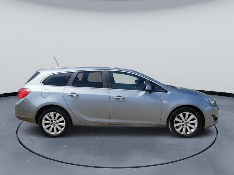 Used Vauxhall Astra 165 HP (121 kW) 2013 Silver Estate