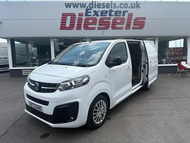 Used Vauxhall Vivaro 100 HP (73 kW) 2023 White MPV