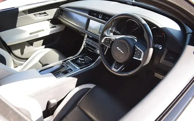 Used Jaguar XF S 300 HP (220 kW) 2019 White Sedan