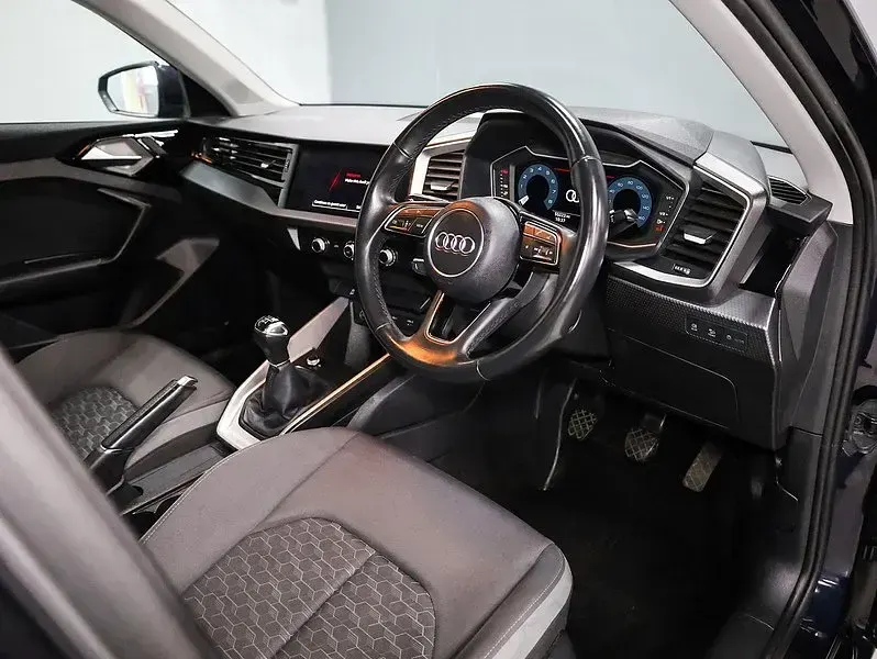 Used Audi A1 Sport 95 HP (69 kW) 2022 Blue SUV