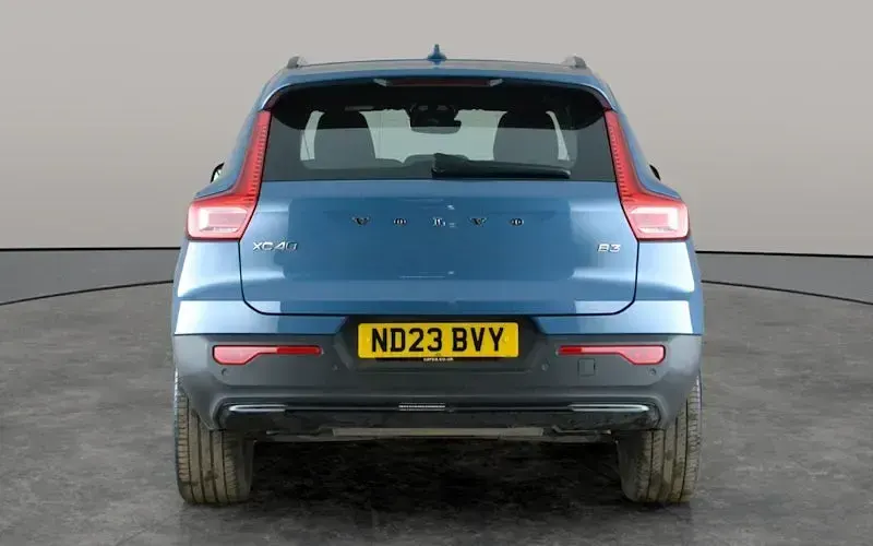 Used Volvo XC40 Plus 163 HP (119 kW) 2023 Blue SUV