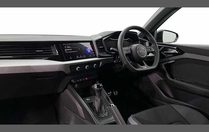 Used Audi A1 Black Edition 113 HP (83 kW) 2026 Blue SUV