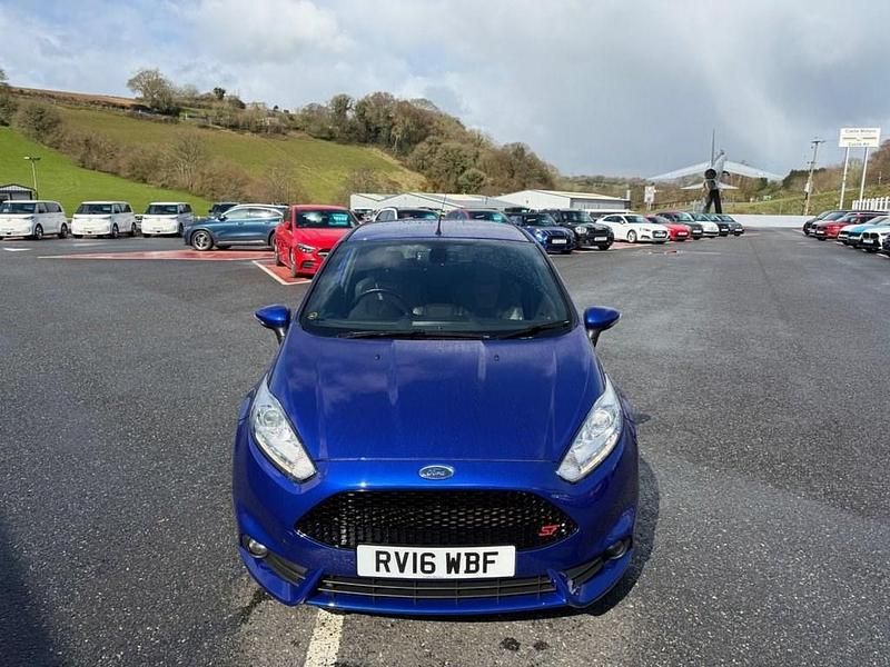 Used Ford Fiesta ST 182 HP (133 kW) 2016 Blue Hatchback