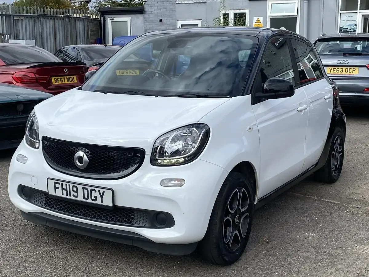 Used Smart ForFour Prime 71 HP (52 kW) 2019 Black Hatchback