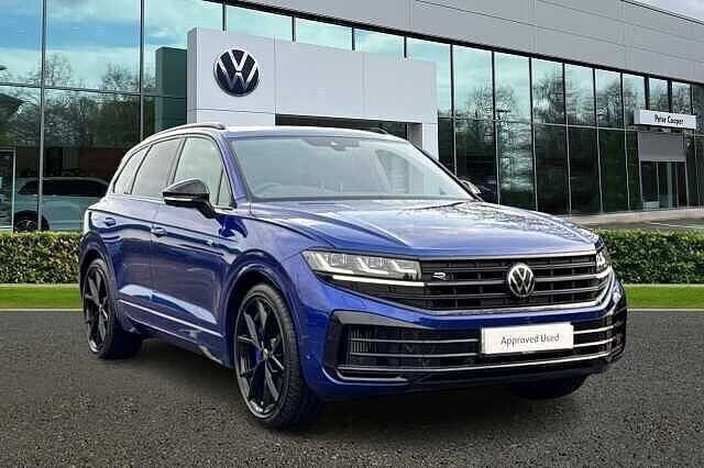 Blue Used 2024 VW Touareg Pro SUV | £59,990 (Fair price) - Image 1/4