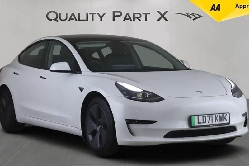 White Used 2021 Tesla Model 3 Long Range AWD Sedan | £16,000 (Good price) - Image 1/1