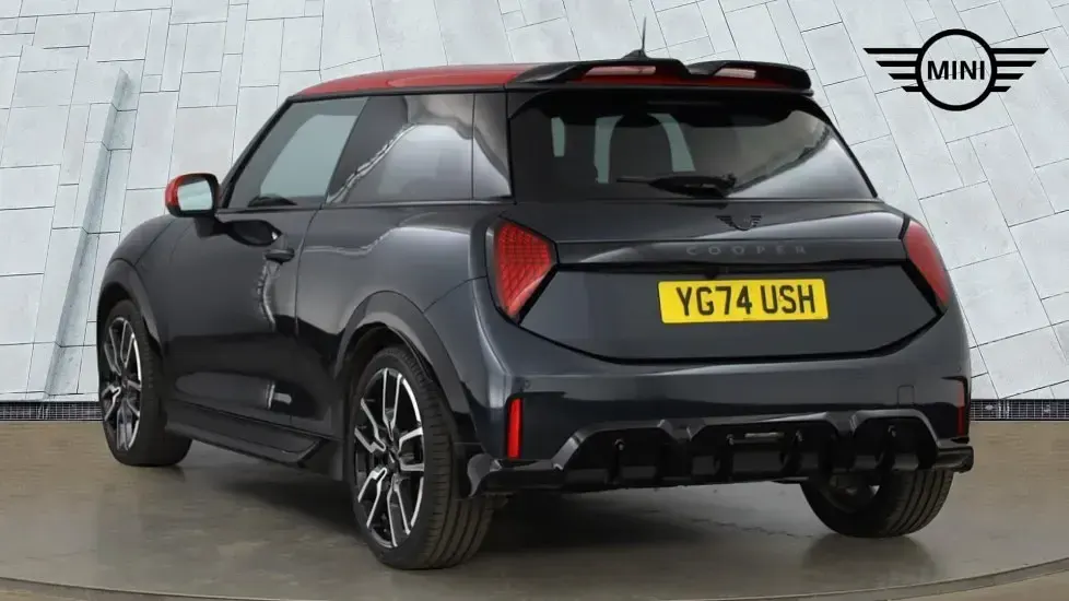 Używany Mini Cooper Hatch 154 KM (113 kW) 2024 Szary Hatchback
