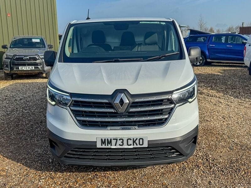 Begagnad Renault Trafic LIMITED 2023 Vit