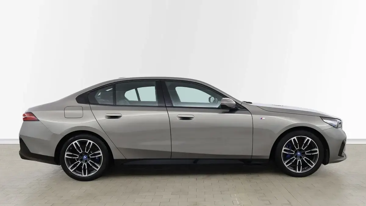 Used BMW i5 M Sport 246 kW (335 HP) 2024 Grey
