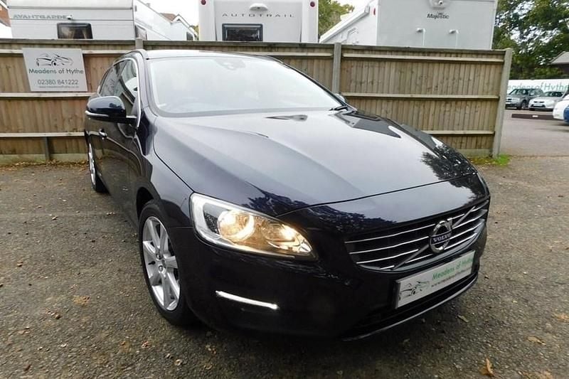Blue Used 2016 Volvo V60 SE Estate | £12,450 (Fair price) - Image 1/1