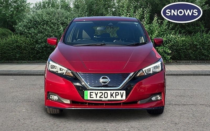 Used Nissan Leaf Tekna 160 kW (218 HP) 2020 Red Hatchback