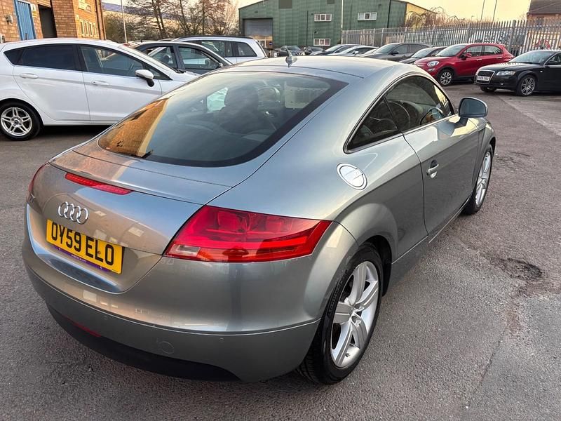 Begagnad Audi TT Sport 200 HK (147 kW) 2009 Grå Sportkupé