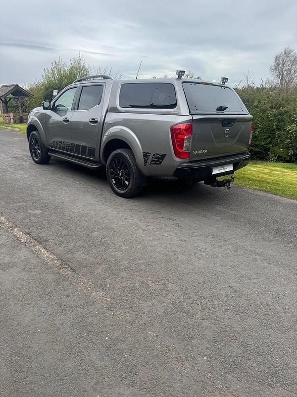 Used Nissan Navara Tekna 188 HP (138 kW) 2018 Grey Pickup