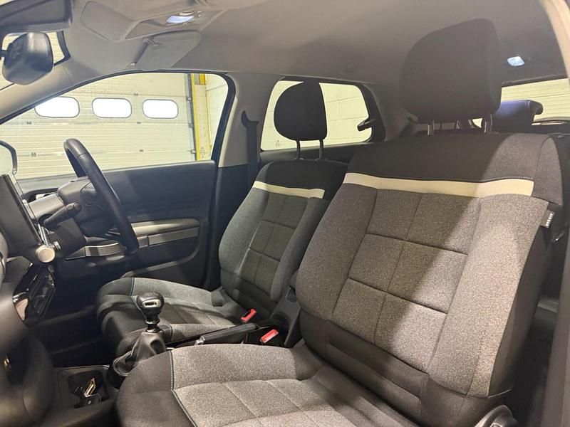 Used Citroën C4 Cactus Flair 108 HP (79 kW) 2020 Blue Hatchback