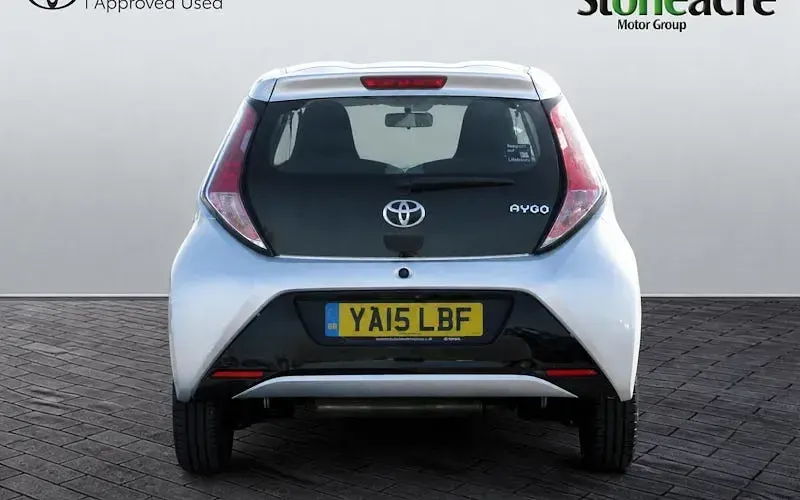 Used Toyota Aygo X-play 69 HP (50 kW) 2017 Silver Hatchback