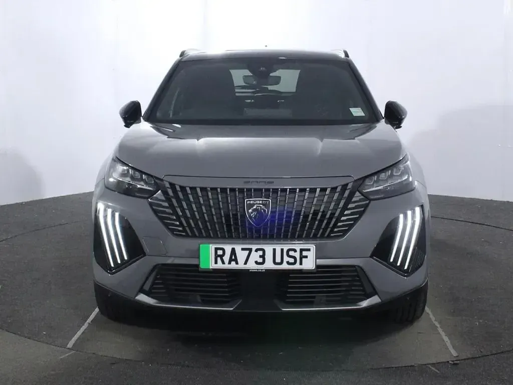 Used Peugeot e-2008 11 kW (15 HP) 2024 SUV