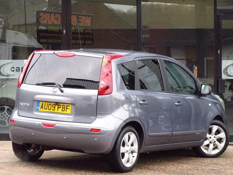 Used Nissan Note Tekna 110 HP (80 kW) 2009 Grey Hatchback