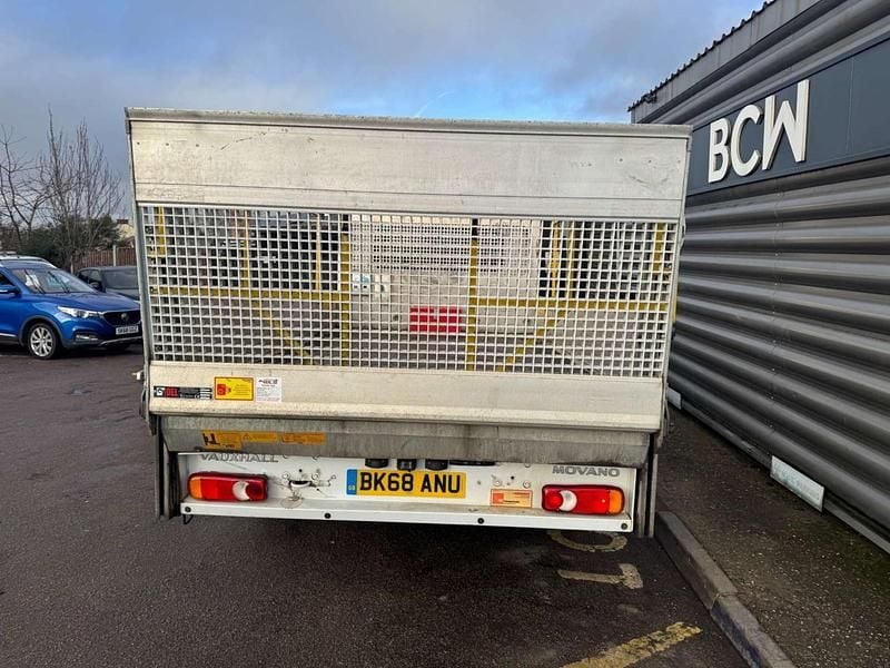 Used Vauxhall Movano 130 HP (95 kW) 2018 White MPV