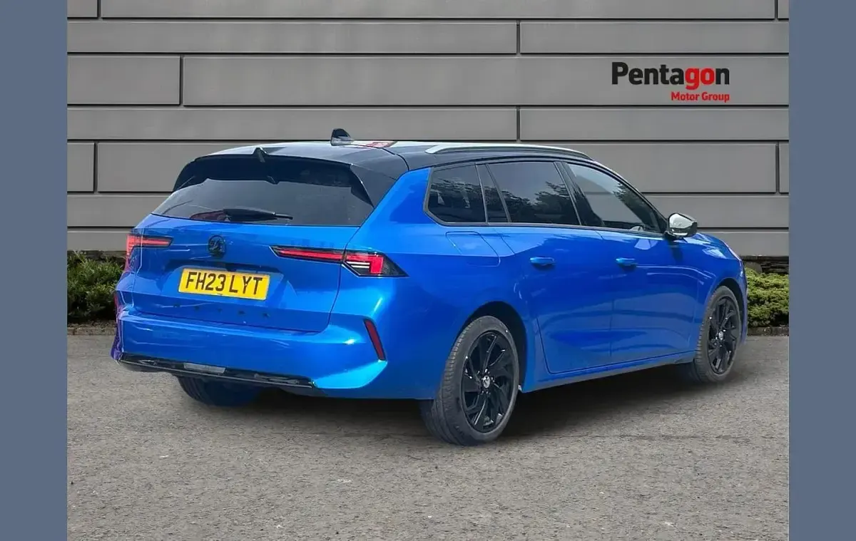 Used Vauxhall Astra 128 HP (94 kW) 2023 Blue Estate