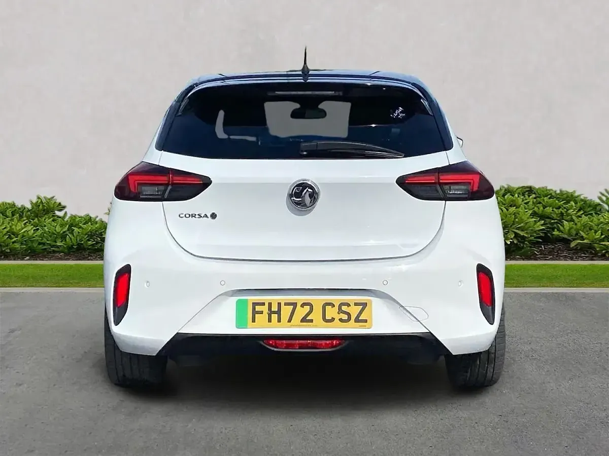 Used Vauxhall Corsa-e GS Line 100 kW (136 HP) 2023 White Hatchback