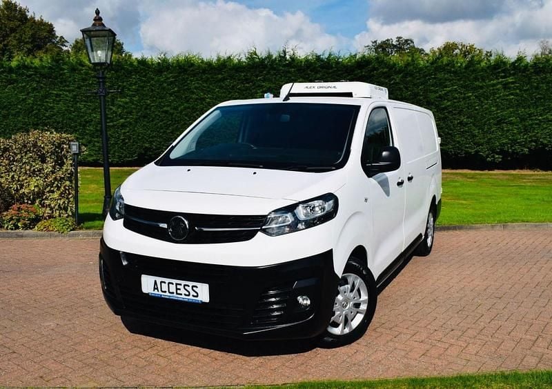 White Used 2021 Vauxhall Vivaro Van | £14,995 (Expensive) - Image 1/4